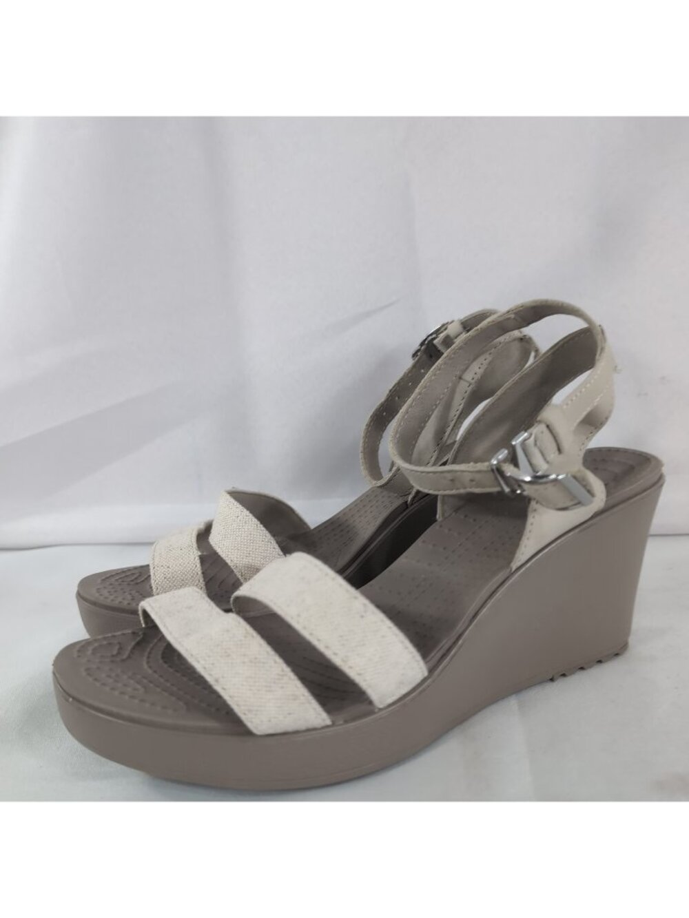 CROCS Leigh II Women 9 Cream Beige Brown Wedge Sandals 202511 Ankle Strap Heels
